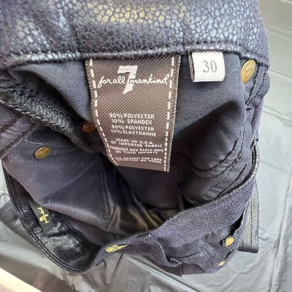 7 For All Mankind Women’s Black Metallic Scale Faux Skin Jeans Low-Rise Skinny - Picture 6 of 8